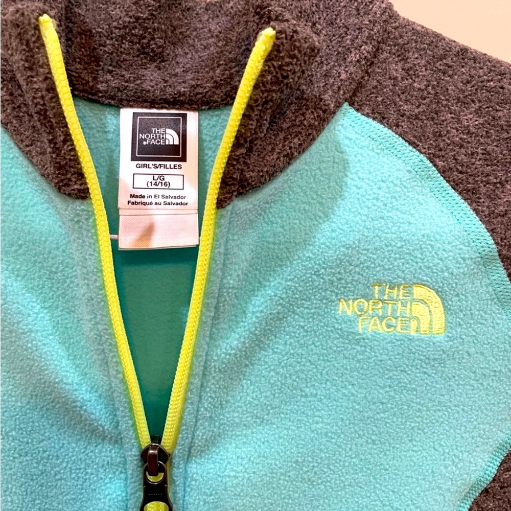 The North Face girls quarter zip size Large